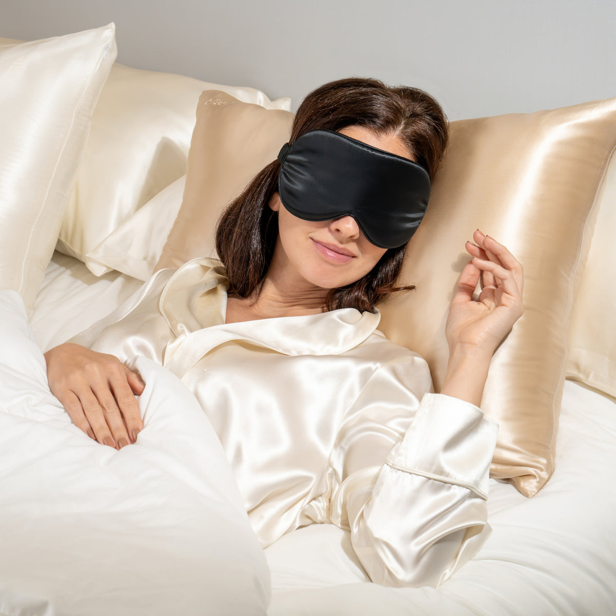 Black Sleep Mask – Blissy Premium Silk