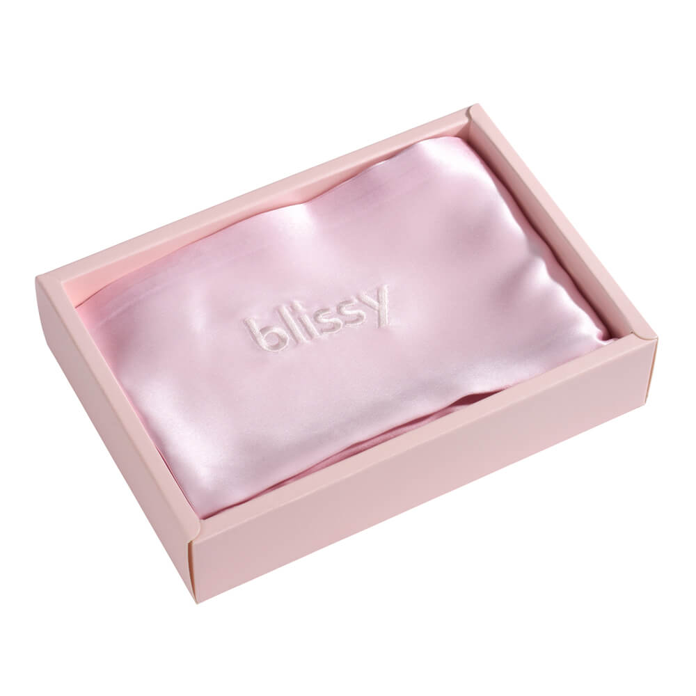 Blissy Queen Blush Pillowcase Lifestyle – Mulberry Silk