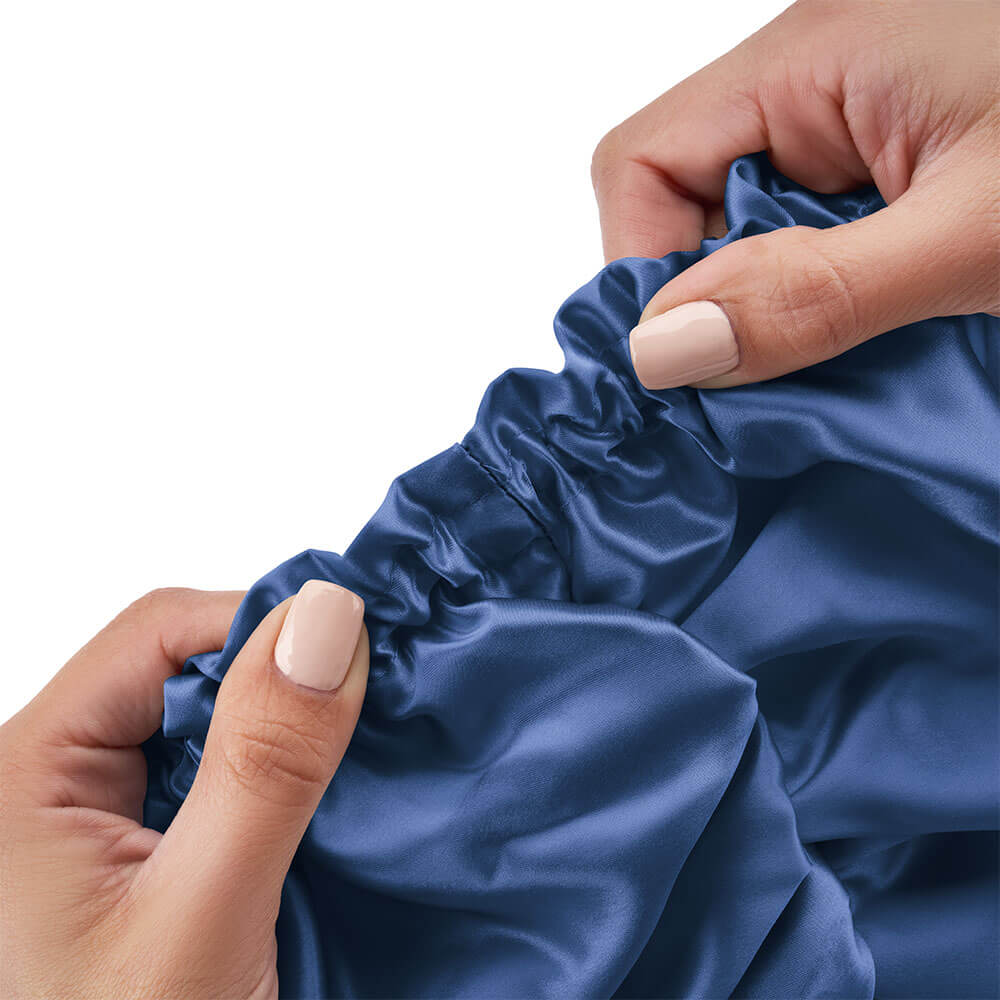 Blissy Blue Blissy Bonnet Lifestyle – Mulberry Silk
