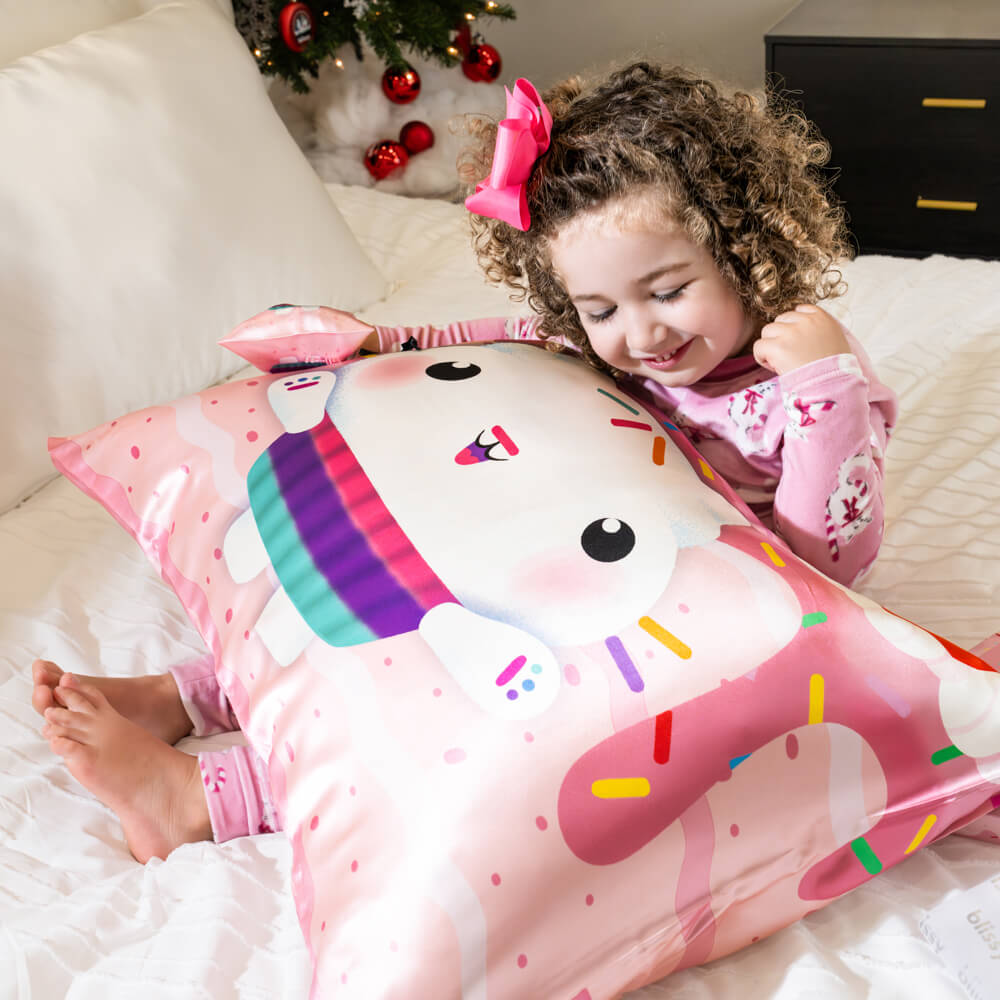 Gabby'S Dollhouse Pillowcase Close-Up – Blissy 22 Momme Silk