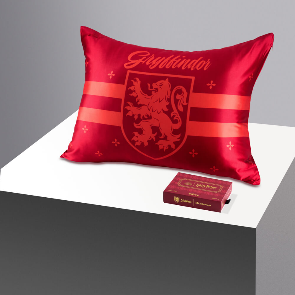 Blissy Silk Pillowcase Harry Potter Close-Up – Blissy 22 Momme Silk