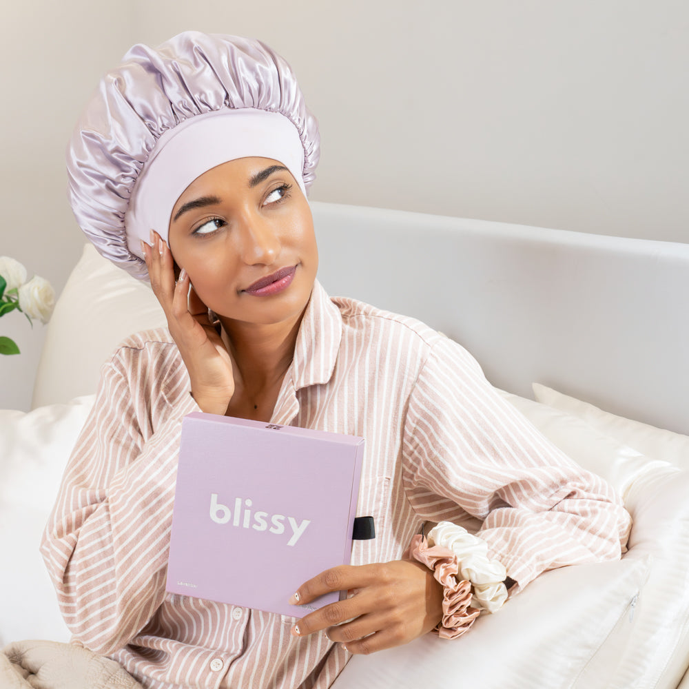 Blissy Lavender Blissy Halo Bonnet Lifestyle – Mulberry Silk