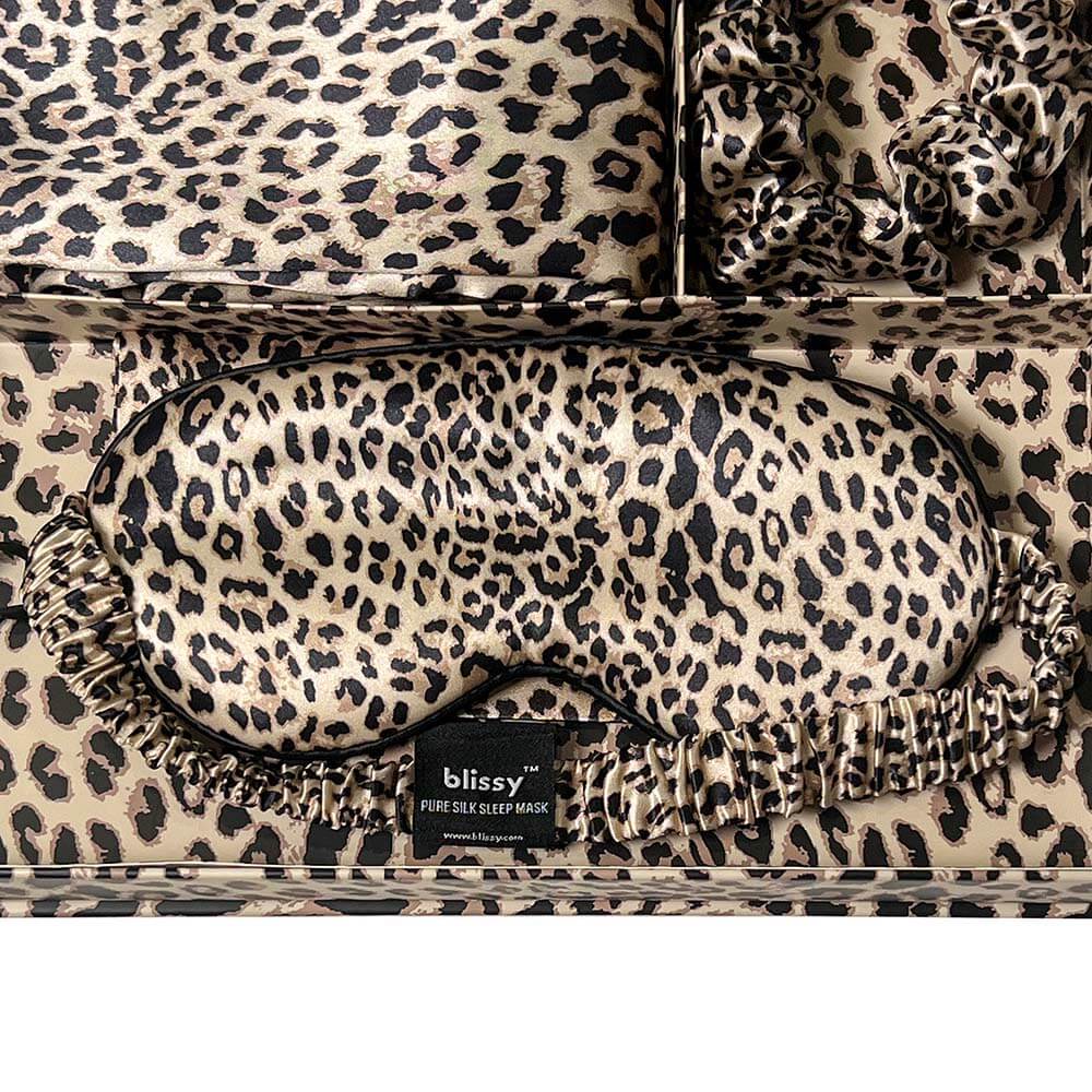 Blissy Standard Leopard Blissy Dream Set Lifestyle – Mulberry Silk