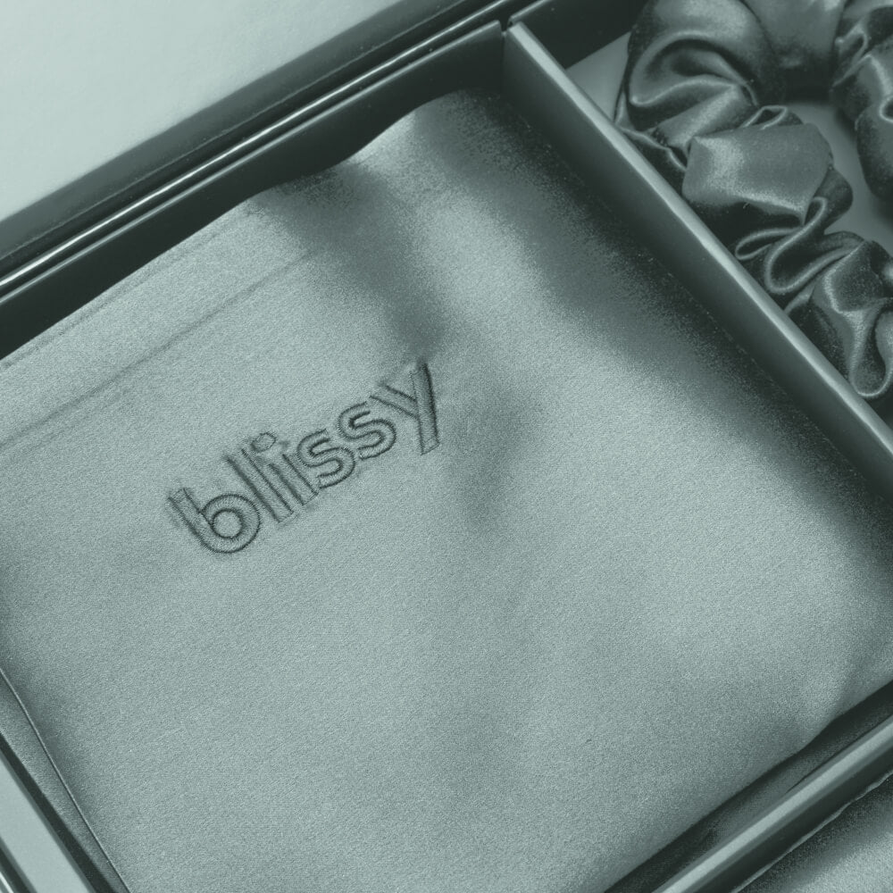 Blissy Matcha Silk Blissy Dream Set Detail – Standard