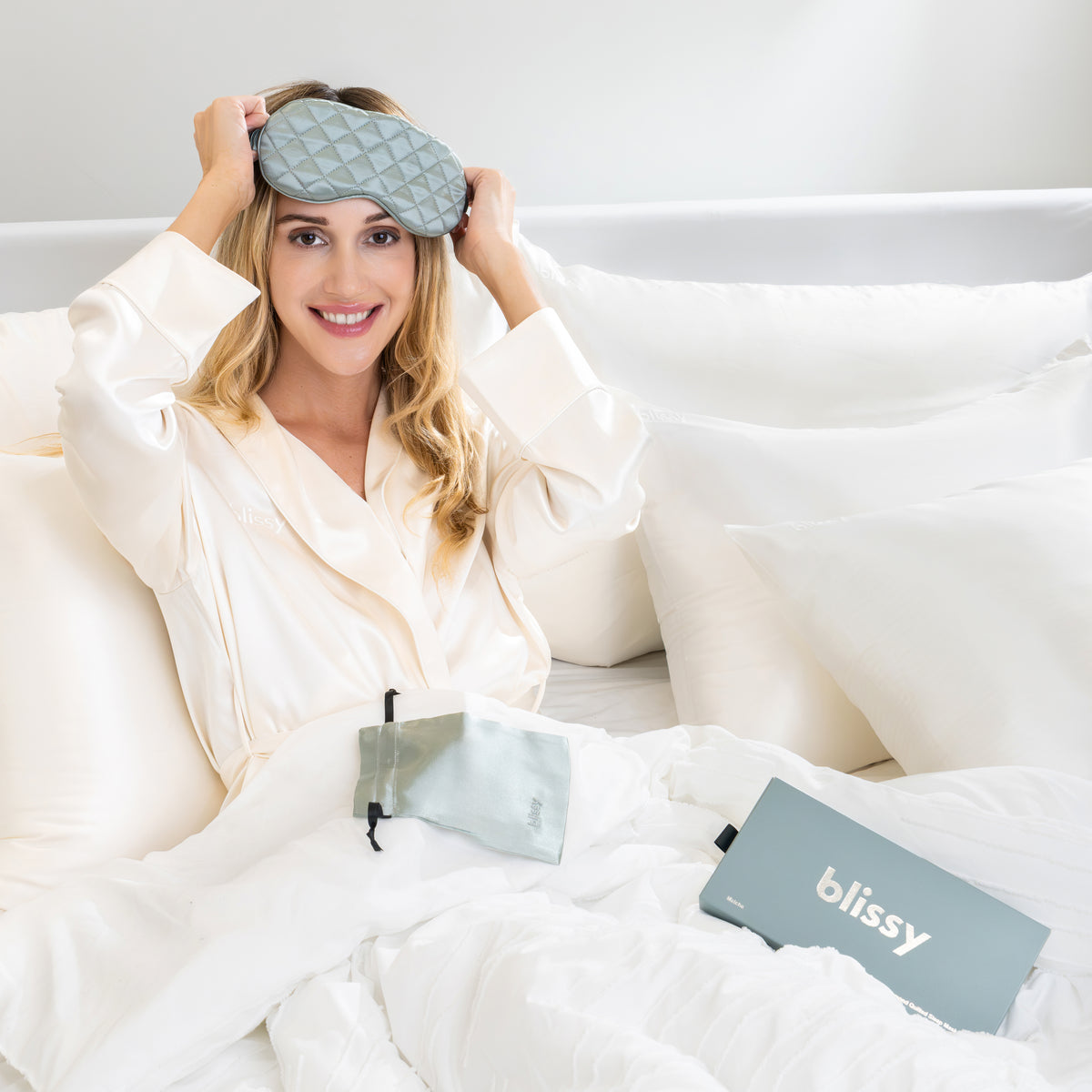 Blissy Matcha Silk Sleep Mask Detail –
