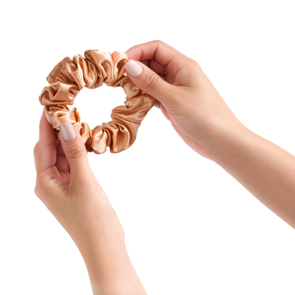 Blissy Peach Blissy Scrunchies Lifestyle – Mulberry Silk