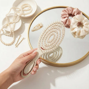 Blissy Detangling Brush - Cream