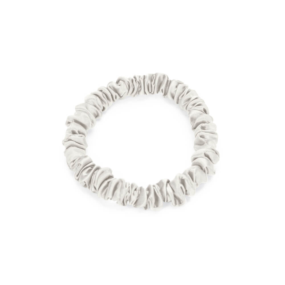 White Blissy Skinny Scrunchies Close-Up – Blissy 22 Momme Silk