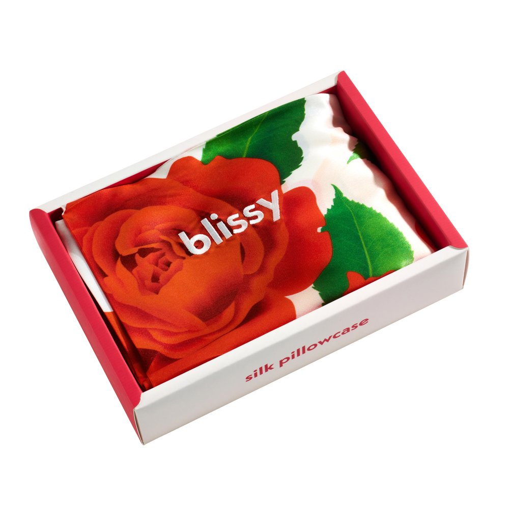 Blissy Queen Zodiac Flower Pillowcase Lifestyle – Mulberry Silk