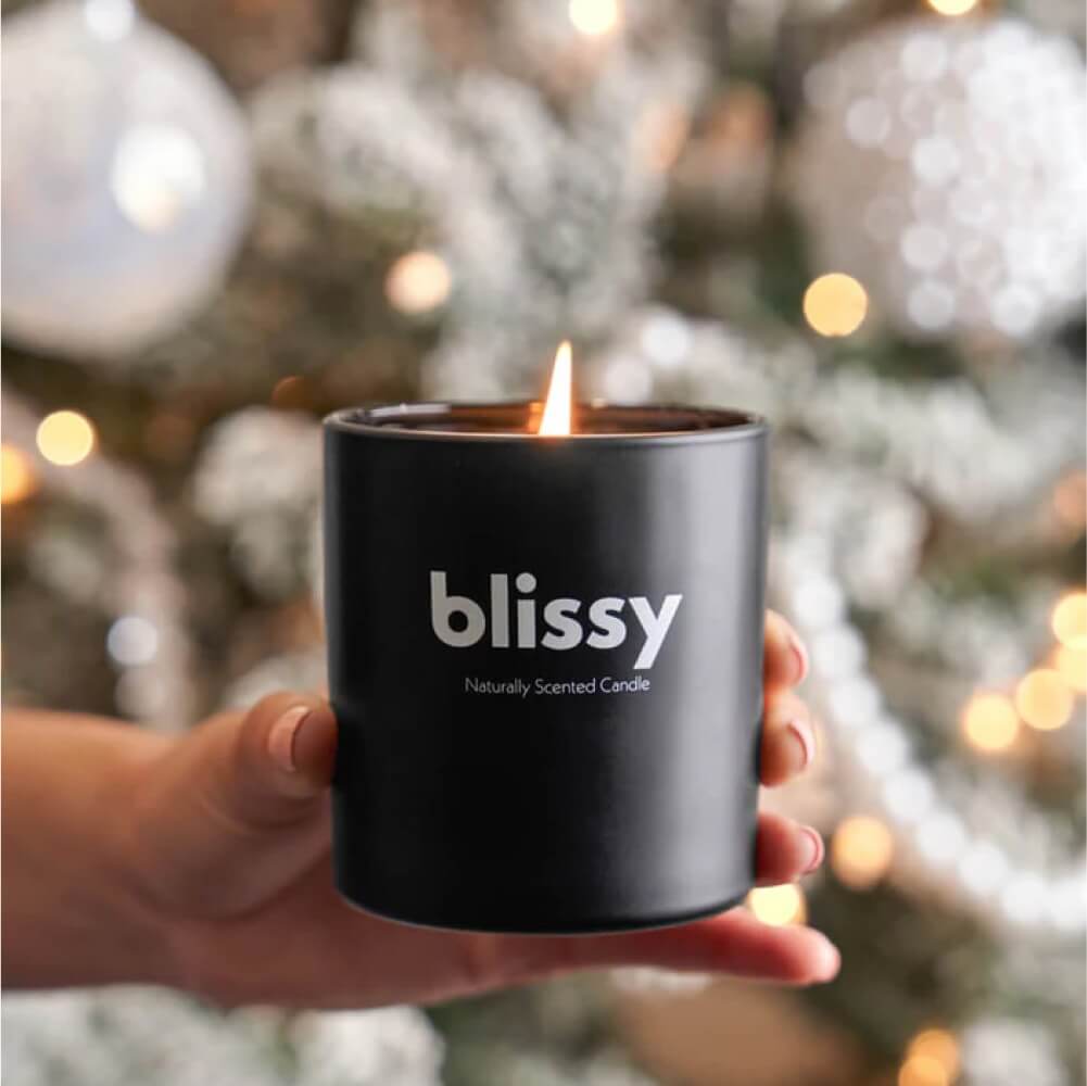 100% Vegan Soy Wax Blissy Candle Close-Up – Blissy 22 Momme Silk