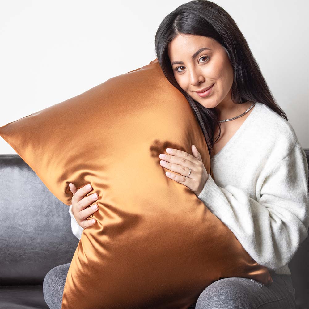 Blissy Standard Bronze Pillowcase Lifestyle – Mulberry Silk