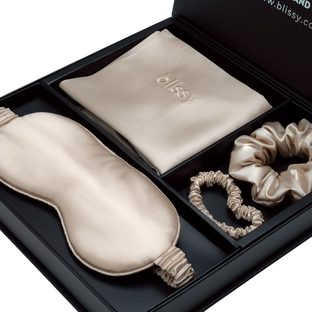 Champagne Blissy Dream Set Close-Up – Blissy 22 Momme Silk
