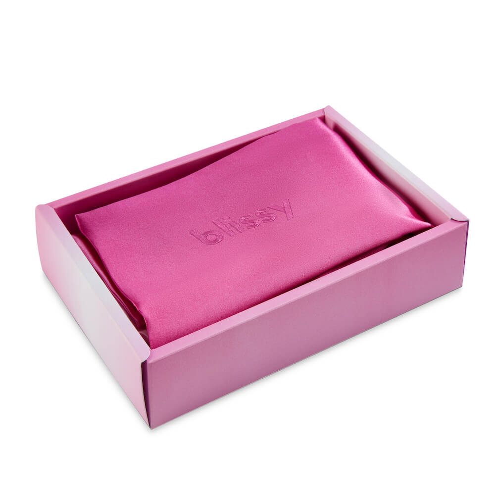 Blissy Standard Pink Ombre Pillowcase Lifestyle – Mulberry Silk