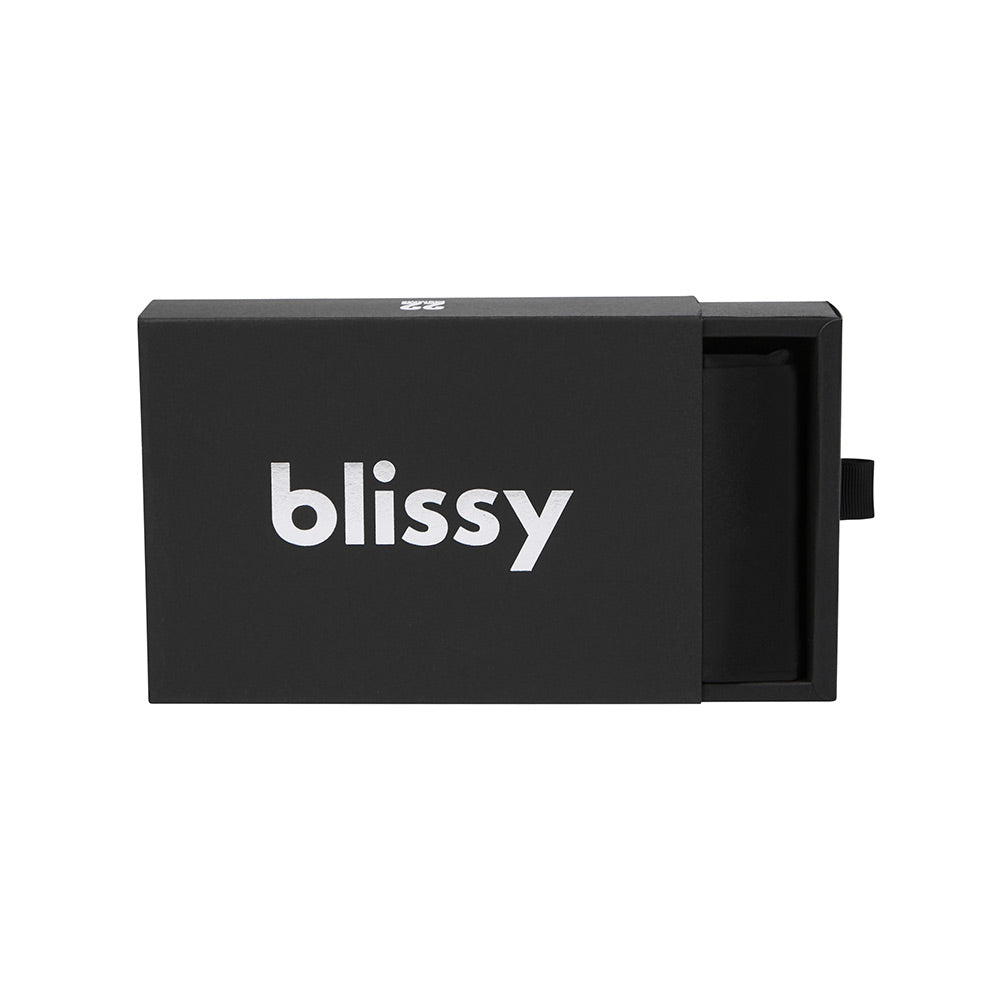 Blissy Queen Black Pillowcase Lifestyle – Mulberry Silk